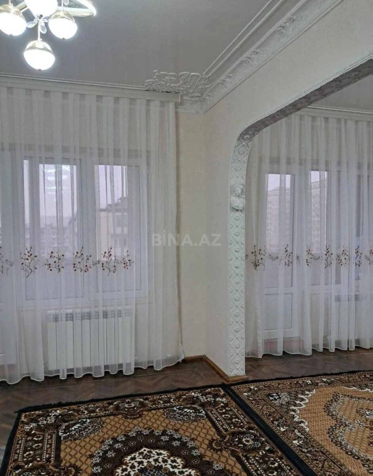Kirayə verilir 4 otaqlı mənzil 104 m²