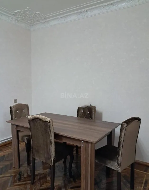 Kirayə verilir 4 otaqlı mənzil 104 m²
