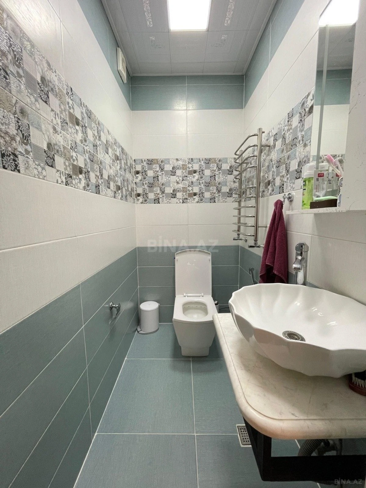 Satılır 4 otaqlı mənzil 137 m²