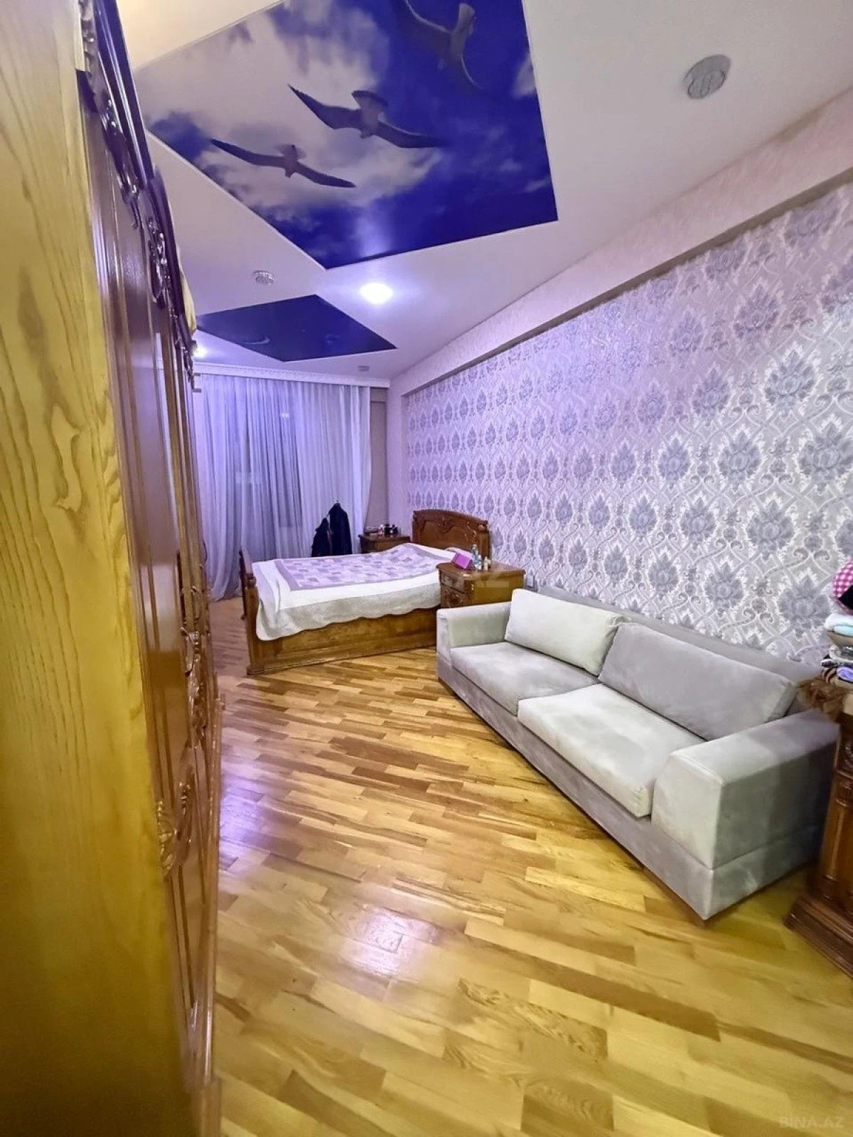 Satılır 3 otaqlı mənzil 138 m²