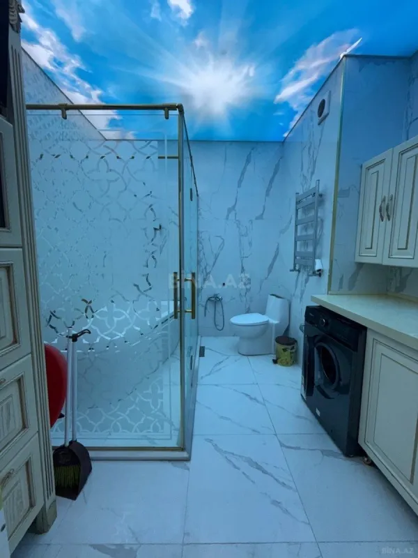 Satılır 3 otaqlı mənzil 138 m²