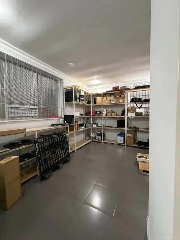 Satılır obyekt 200 m²