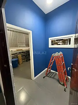 Satılır obyekt 200 m²