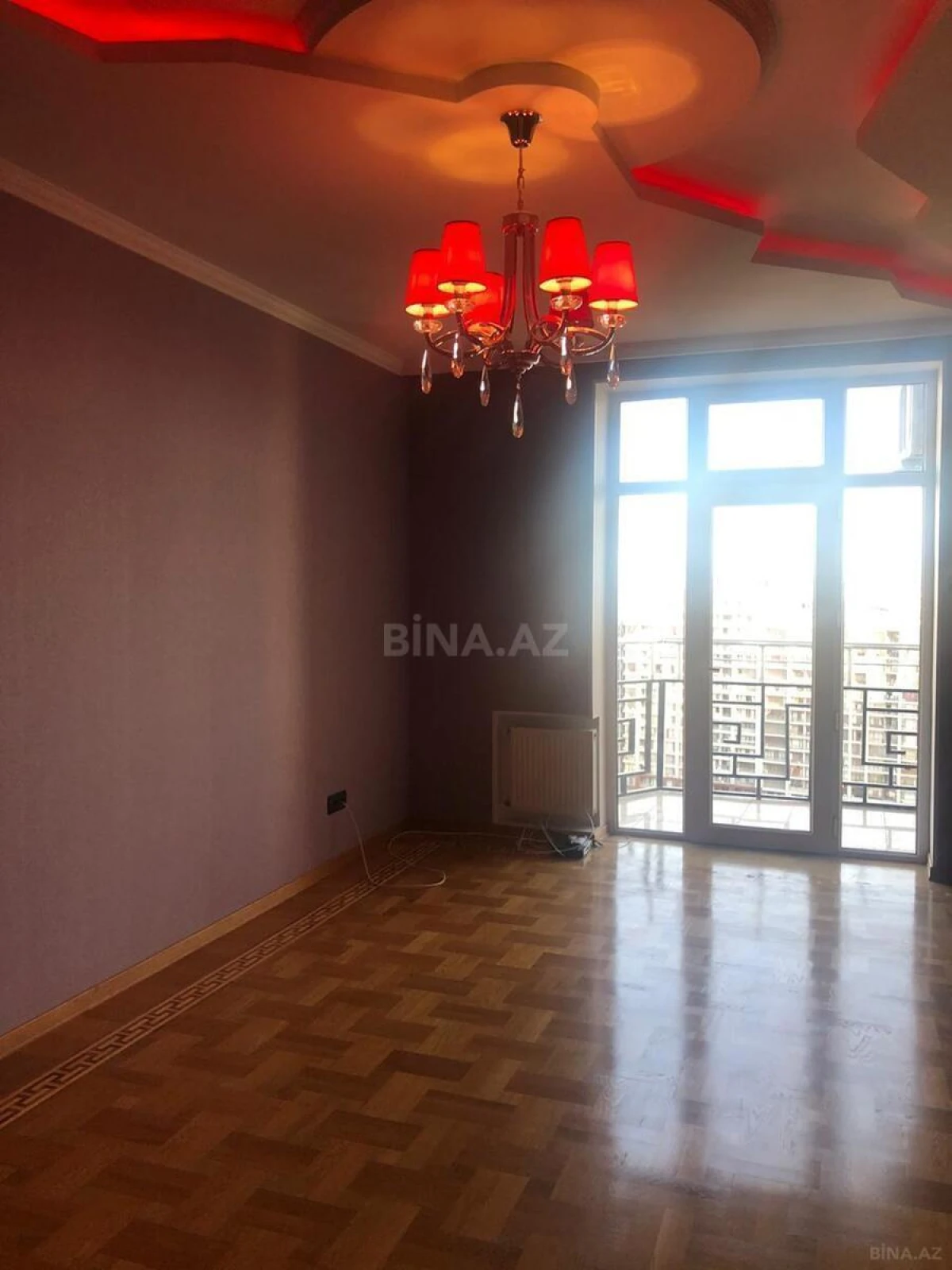 Satılır 4 otaqlı mənzil 250 m²