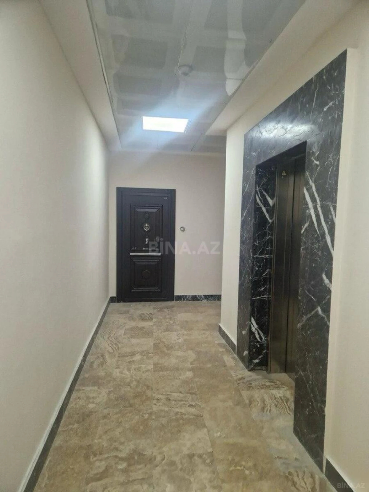 Satılır 3 otaqlı mənzil 130 m²