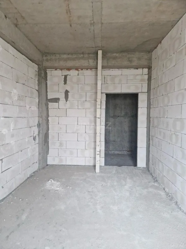 Satılır 3 otaqlı mənzil 130 m²