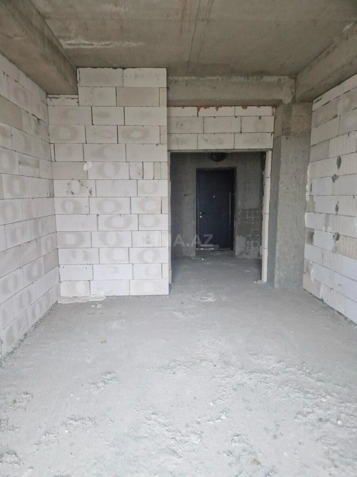 Satılır 3 otaqlı mənzil 130 m²