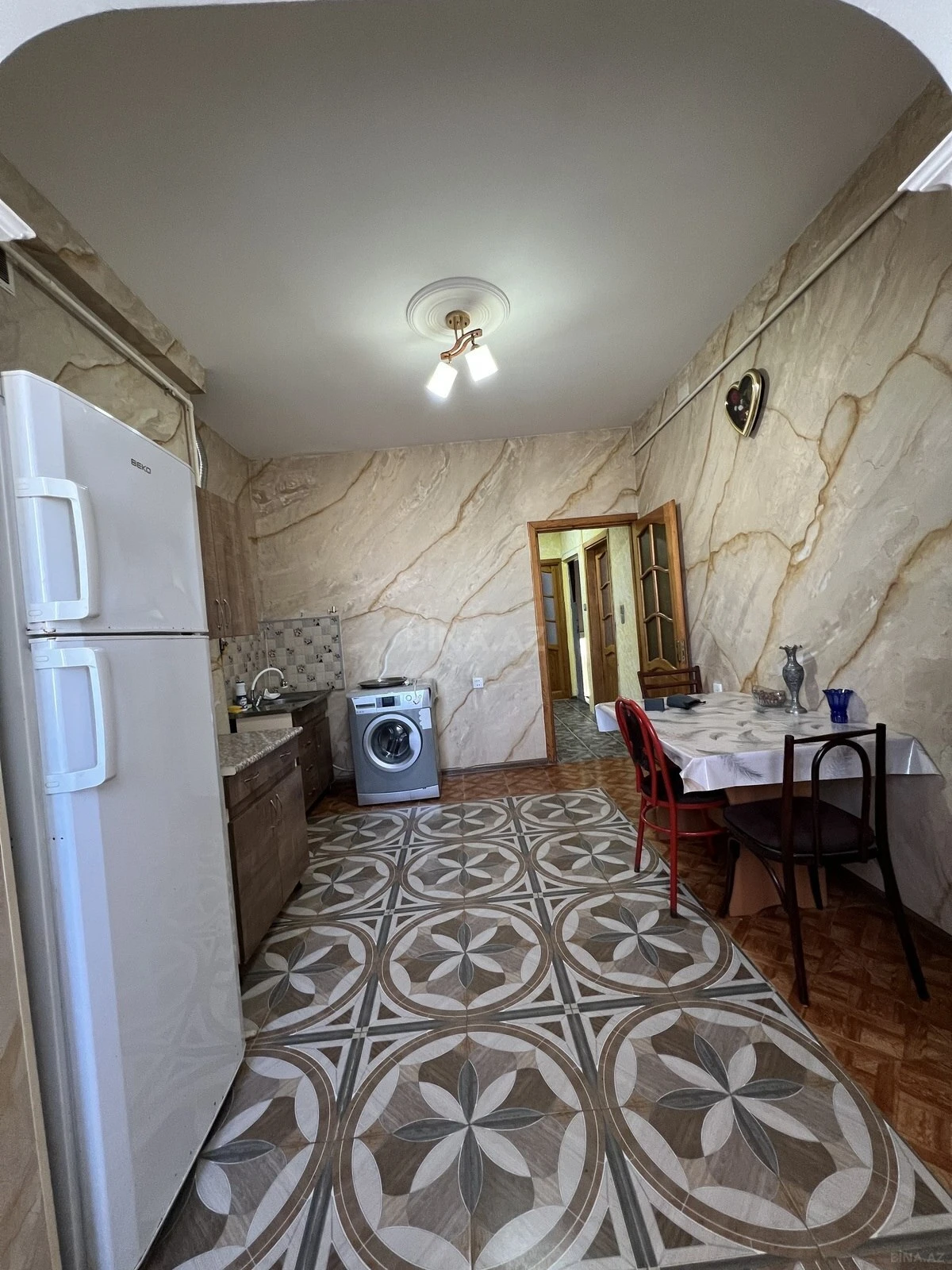 Satılır 2 otaqlı mənzil 65 m²