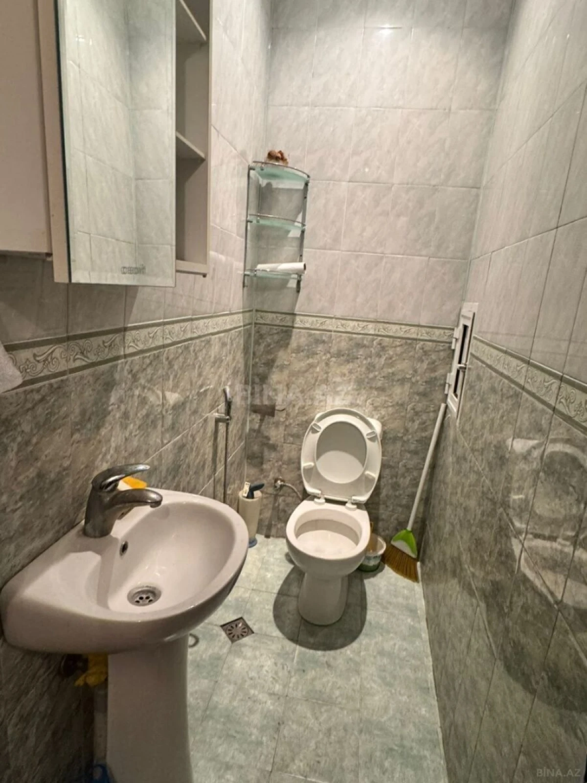 Satılır 3 otaqlı mənzil 115 m²