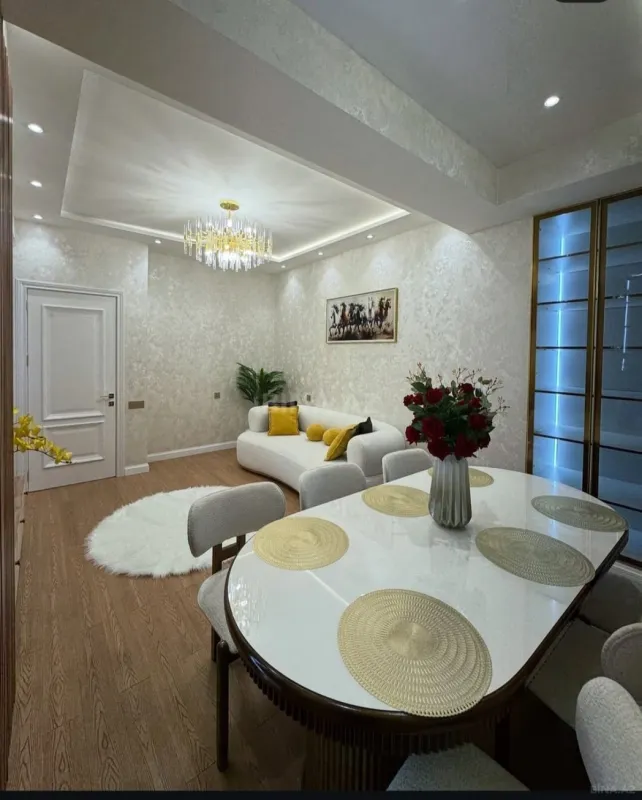 Satılır 3 otaqlı mənzil 125 m²