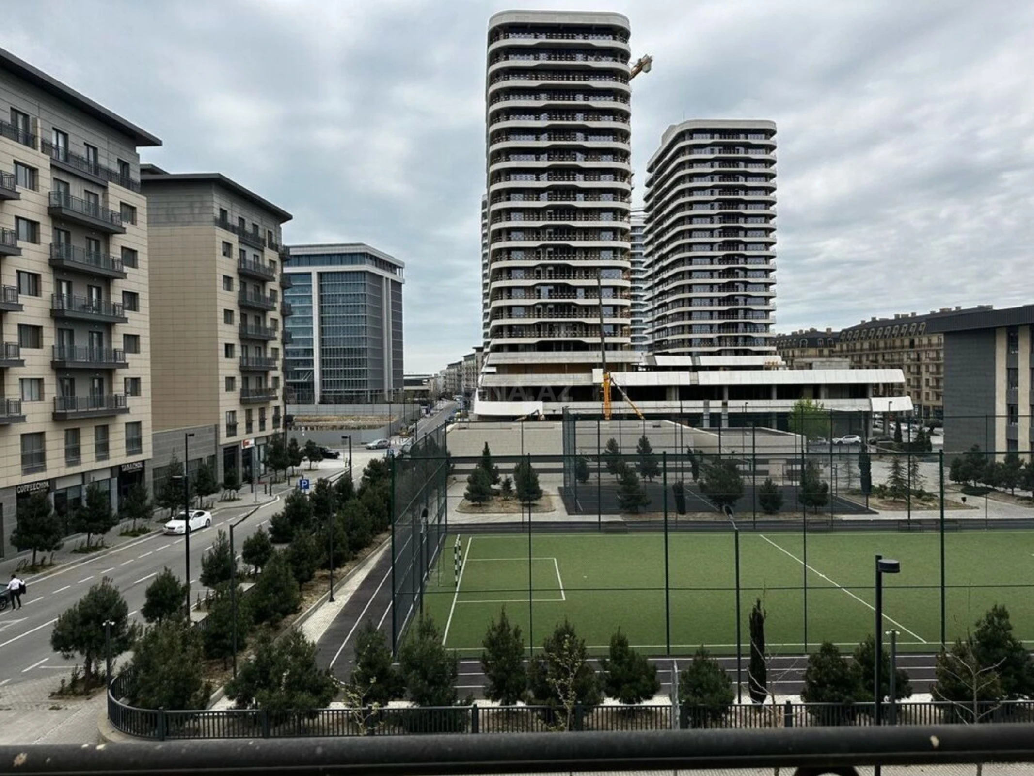 Satılır 3 otaqlı mənzil 101 m²