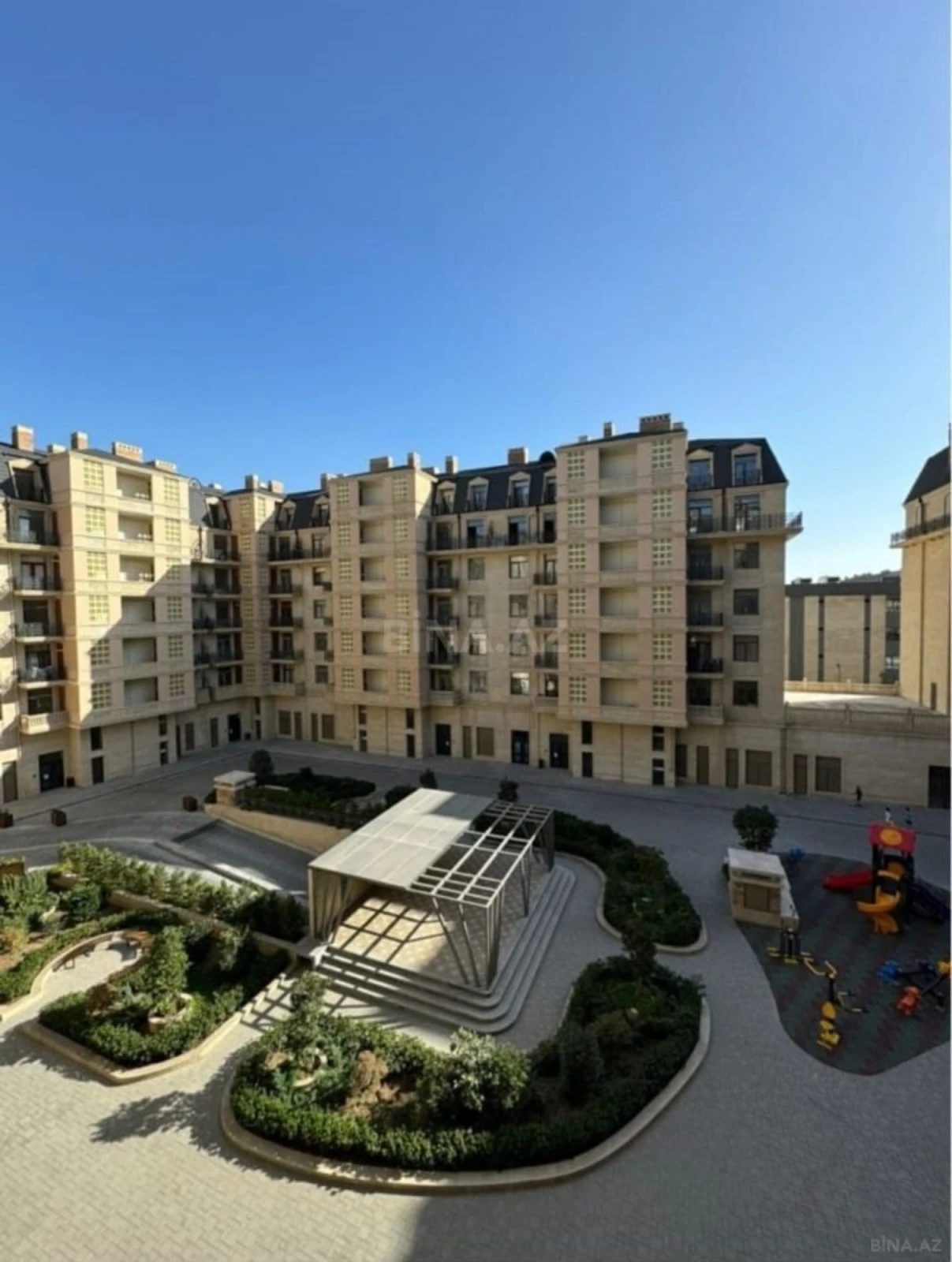 Satılır 3 otaqlı mənzil 101 m²