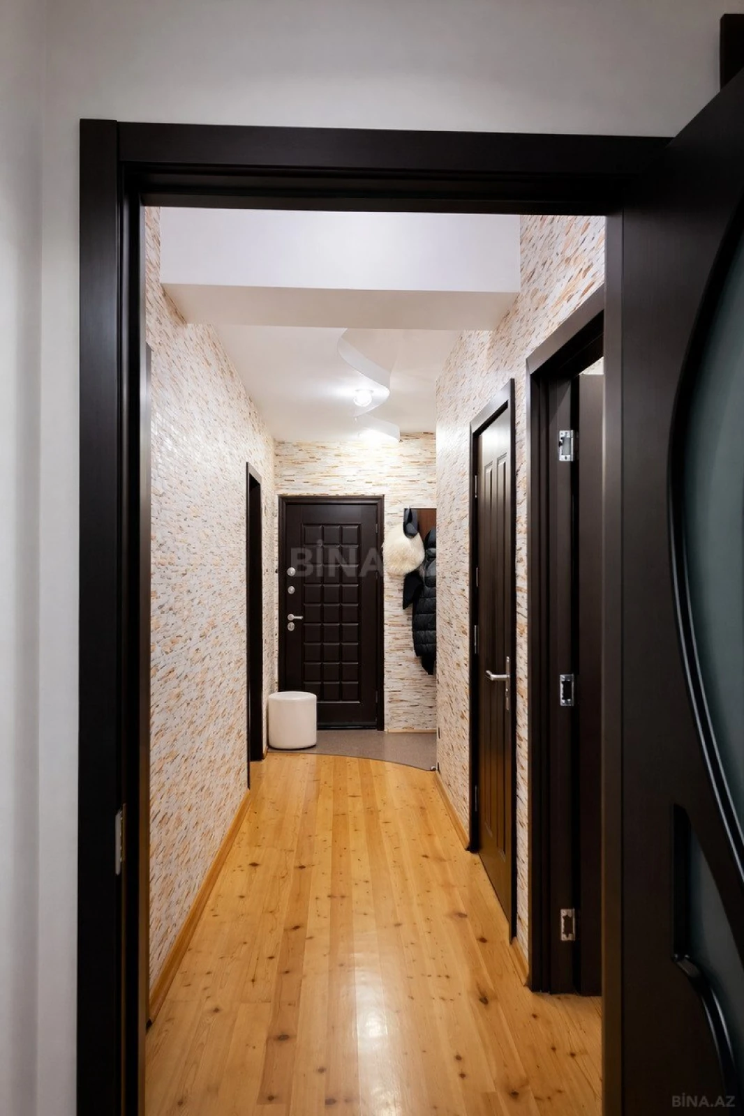 Satılır 3 otaqlı mənzil 92 m²