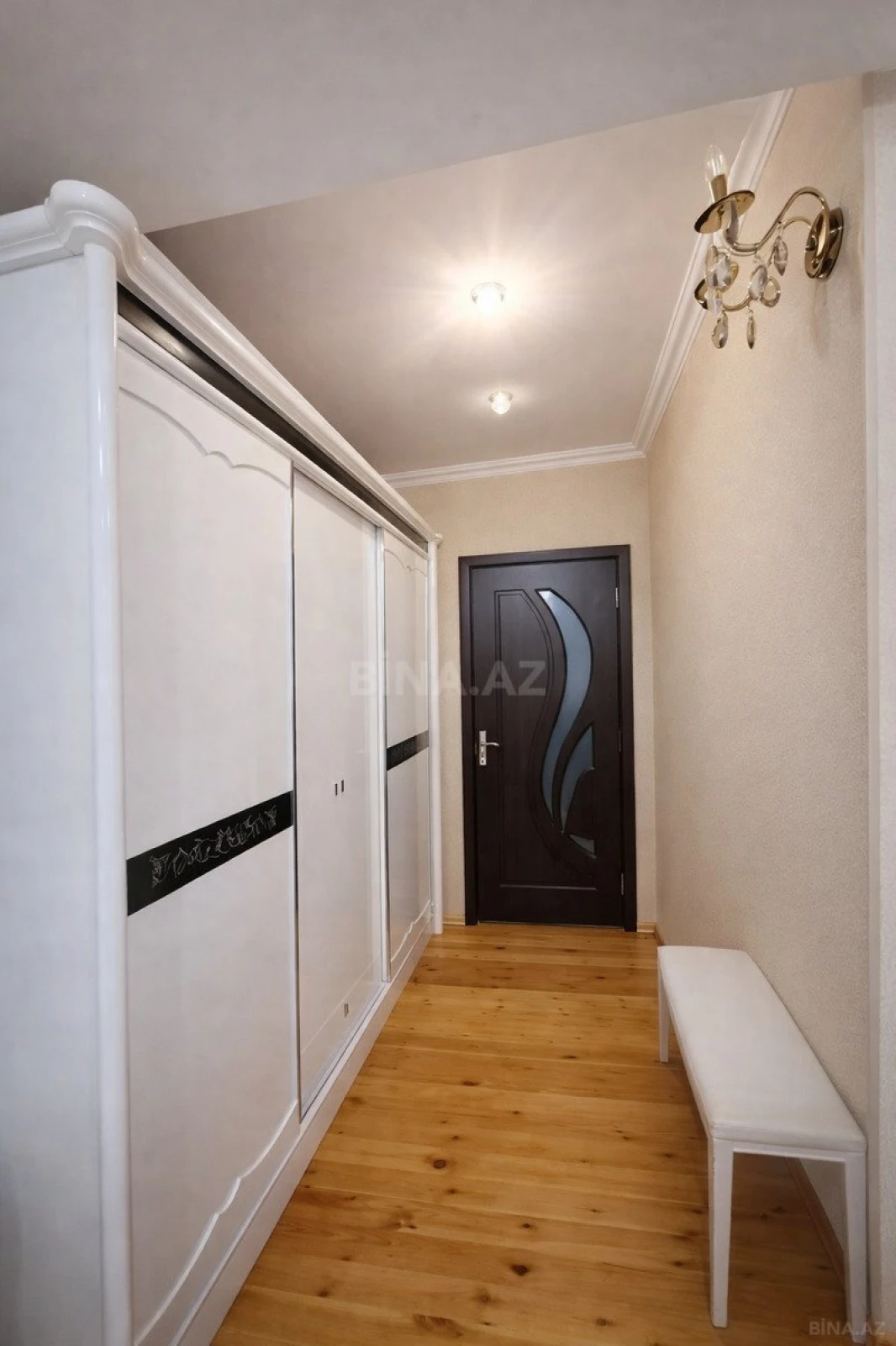 Satılır 3 otaqlı mənzil 92 m²