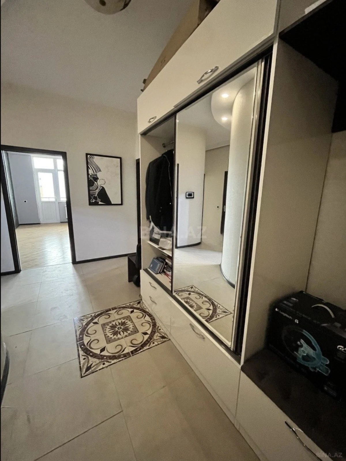 Satılır 3 otaqlı mənzil 94 m²
