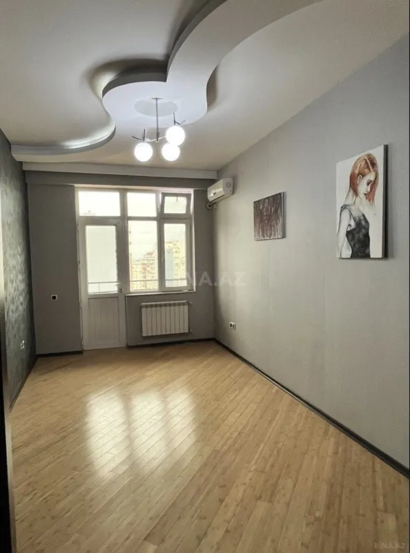 Satılır 3 otaqlı mənzil 94 m²