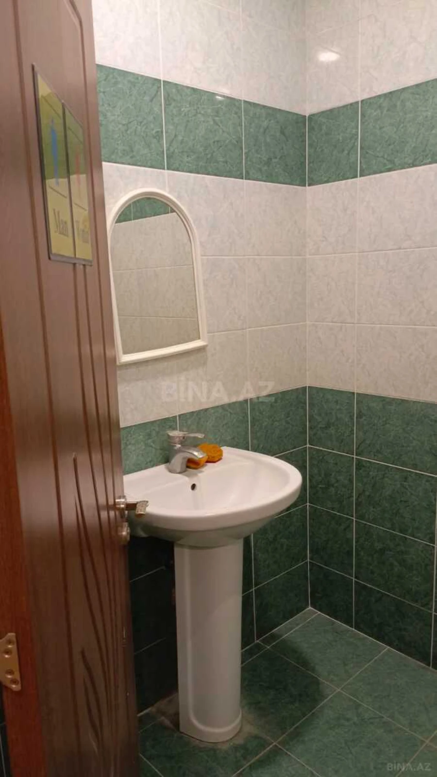 Satılır 2 otaqlı mənzil 82 m²