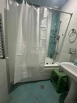 Satılır 2 otaqlı mənzil 82 m²