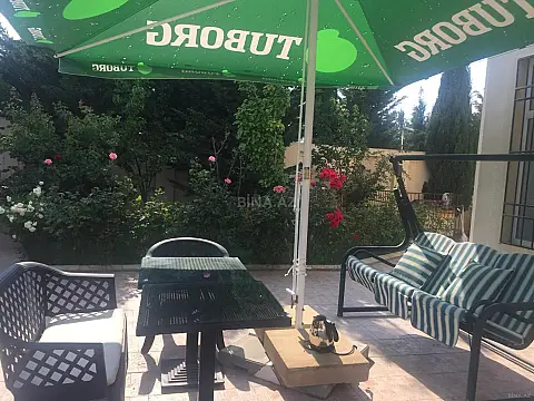 Satılır 4 otaqlı həyət evi 350 m²