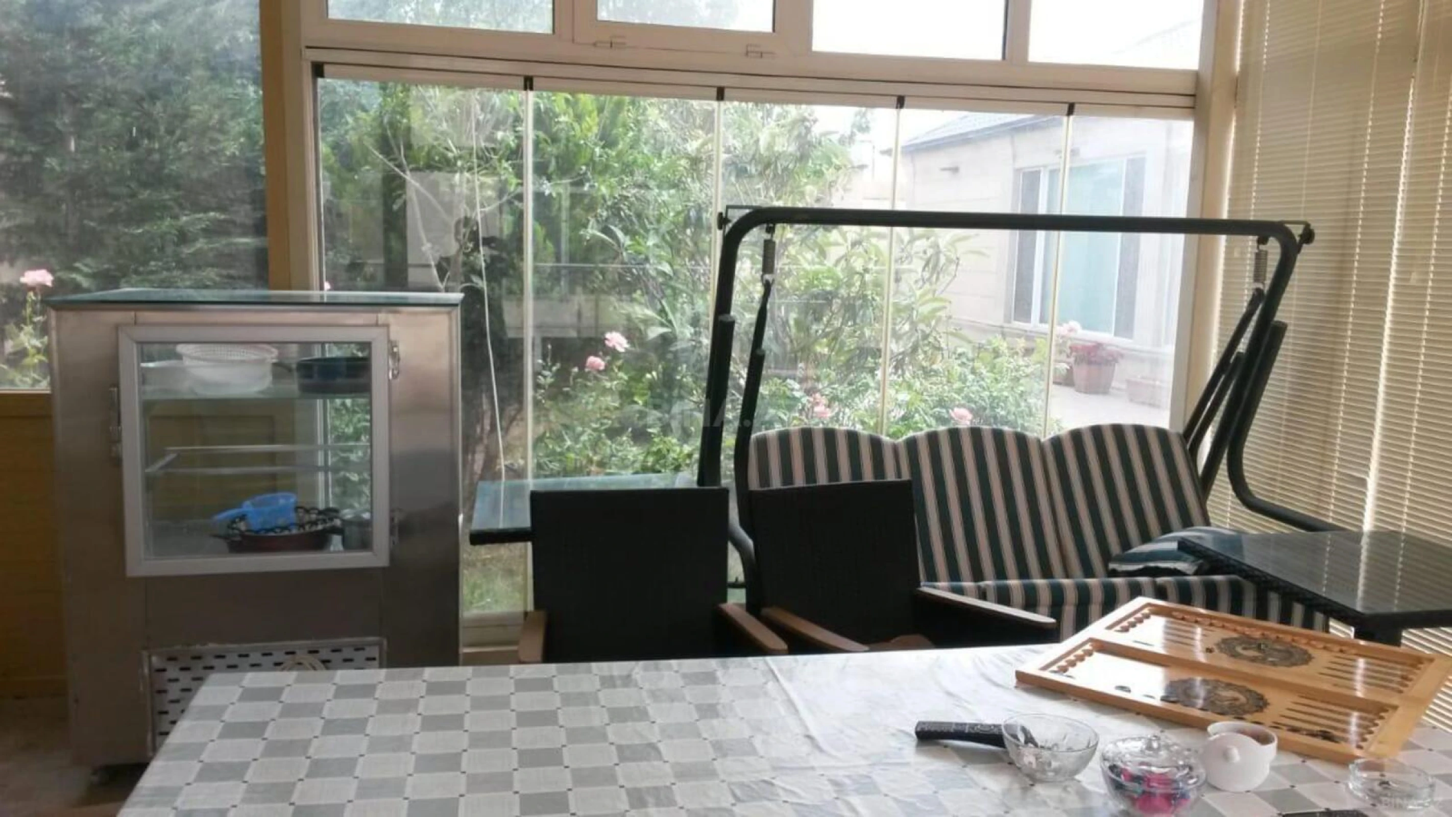 Satılır 4 otaqlı həyət evi 350 m²