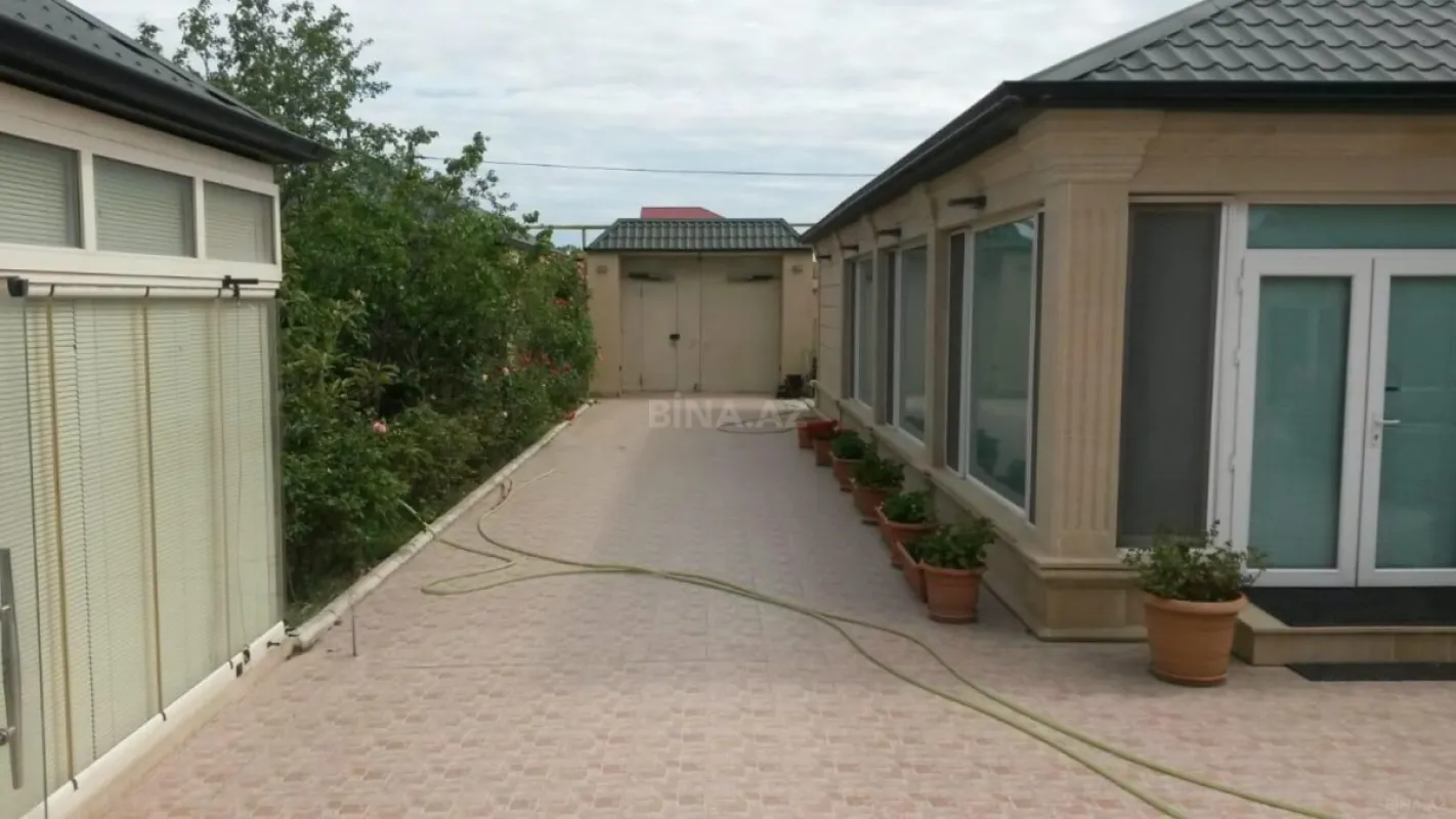 Satılır 4 otaqlı həyət evi 350 m²