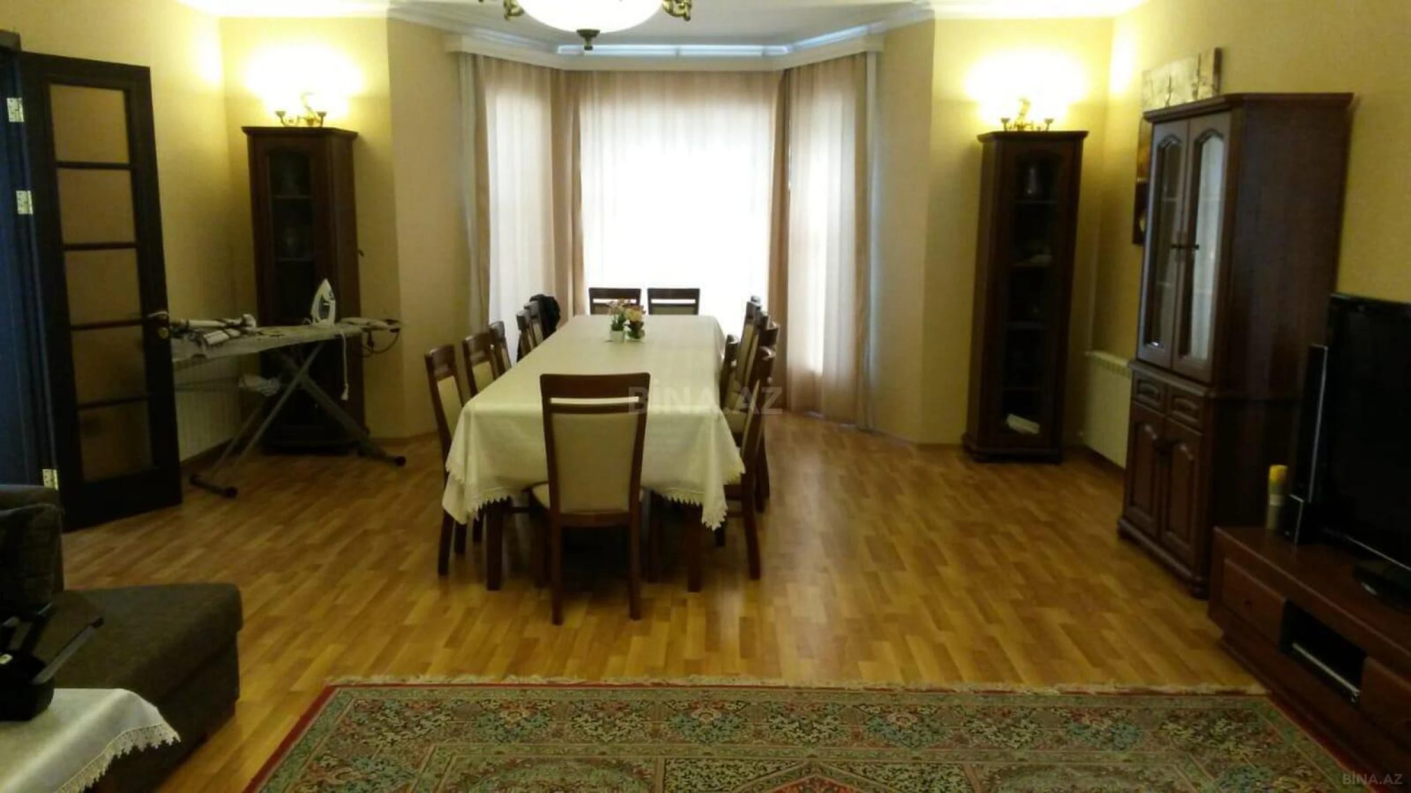 Satılır 4 otaqlı həyət evi 350 m²