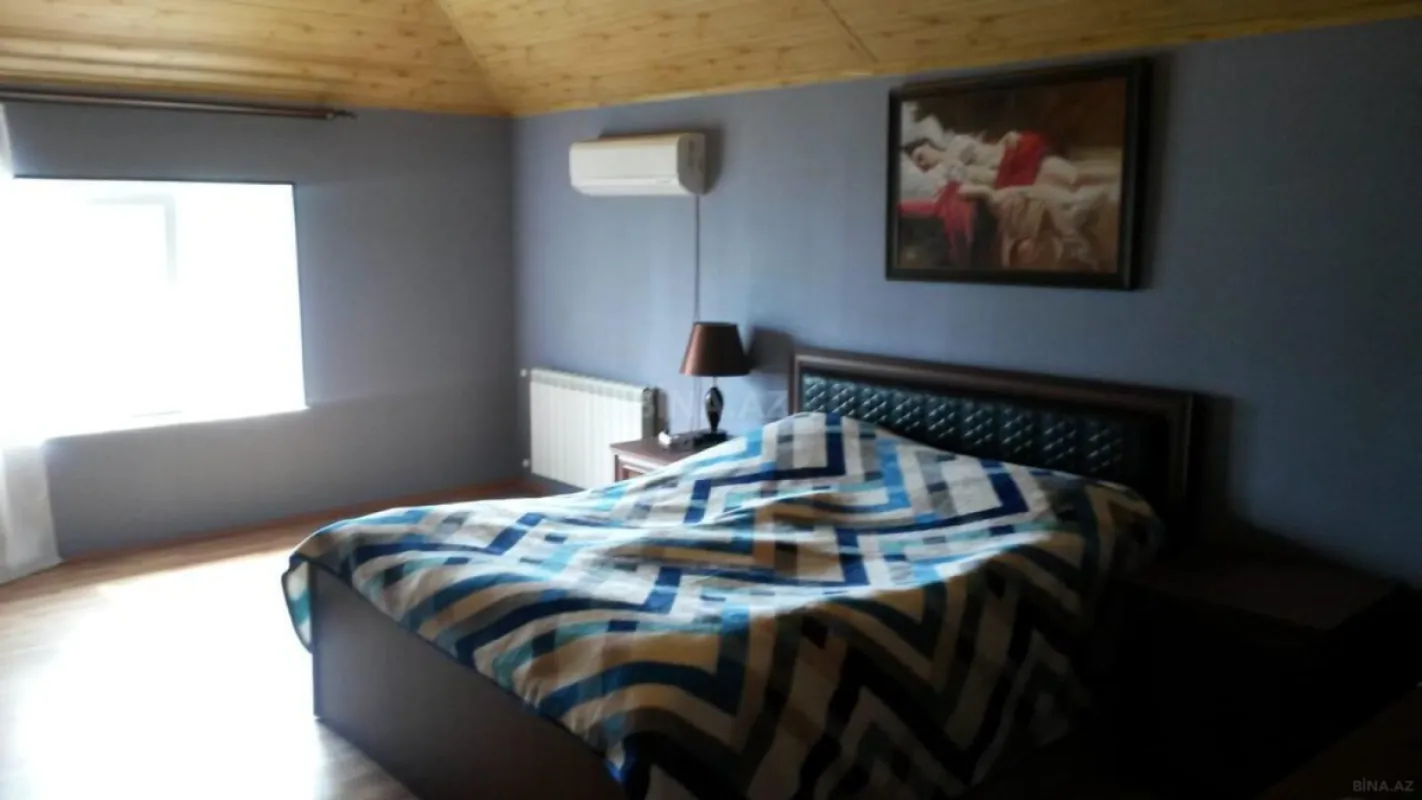 Satılır 4 otaqlı həyət evi 350 m²