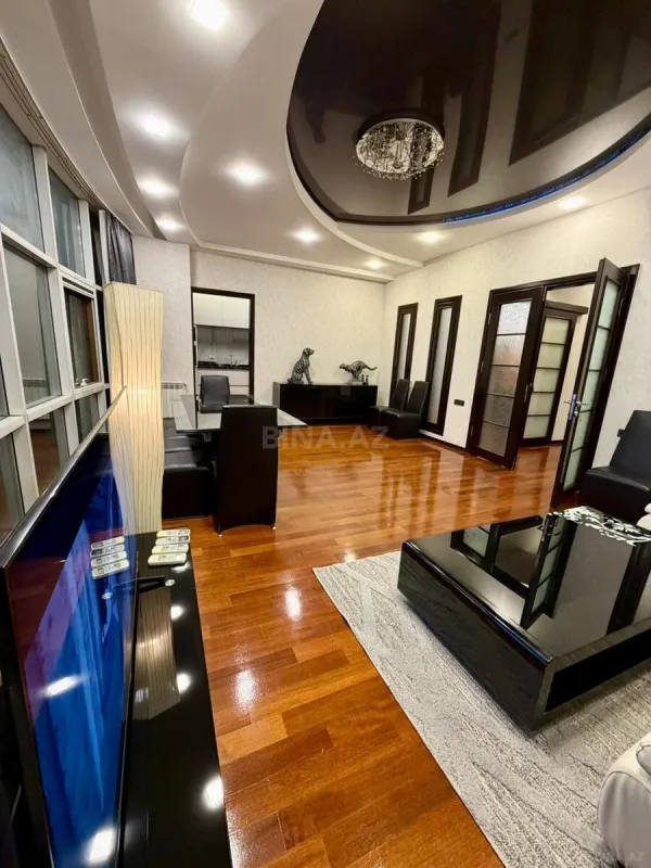 Kirayə verilir 3 otaqlı mənzil 110 m²