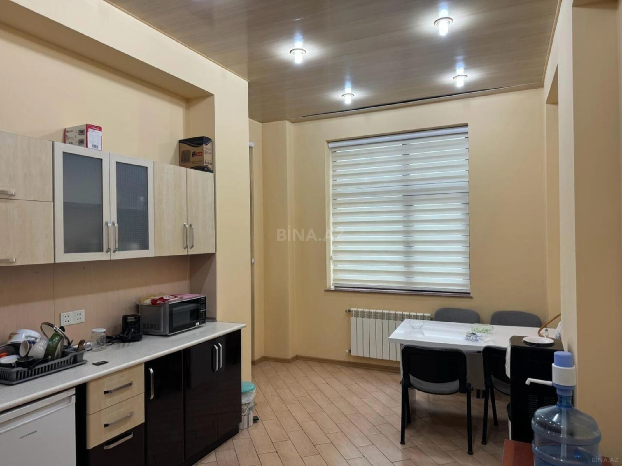 Kirayə verilir 3 otaqlı ofis 161 m²