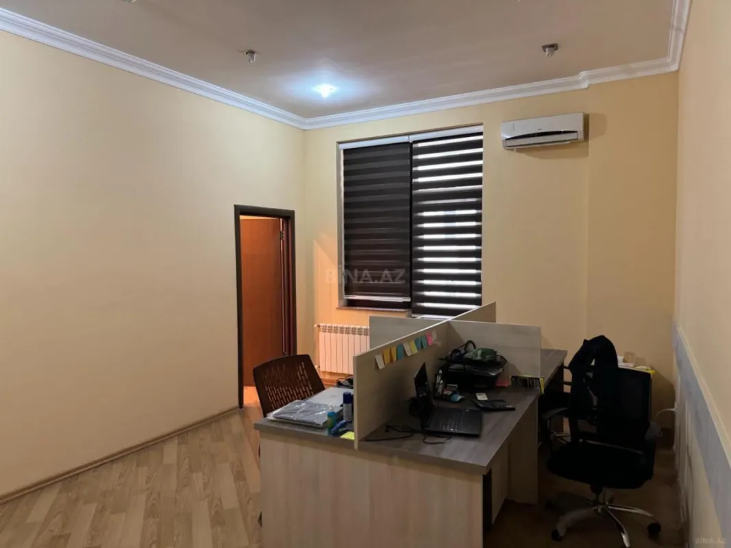 Kirayə verilir 3 otaqlı ofis 161 m²