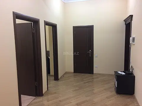 Kirayə verilir 3 otaqlı ofis 161 m²