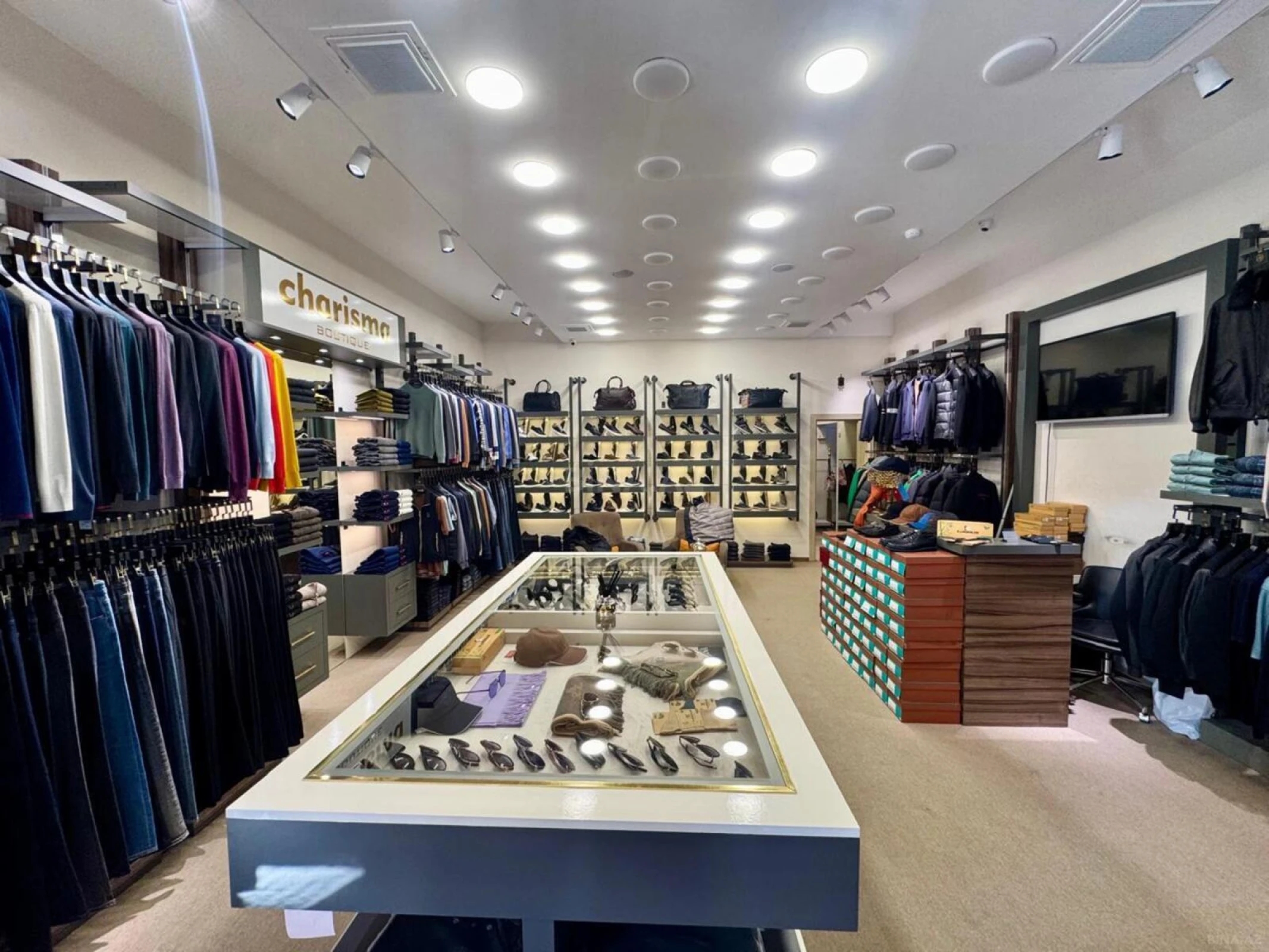 Satılır obyekt 140 m²