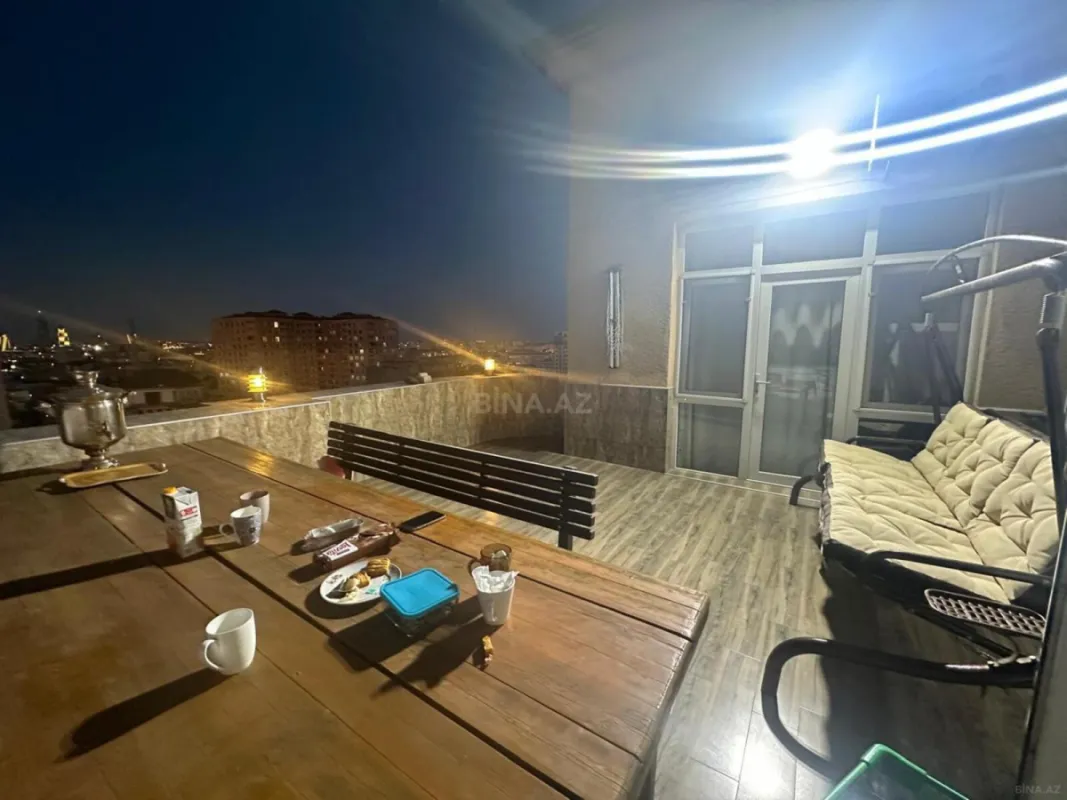 Satılır 4 otaqlı mənzil 190 m²