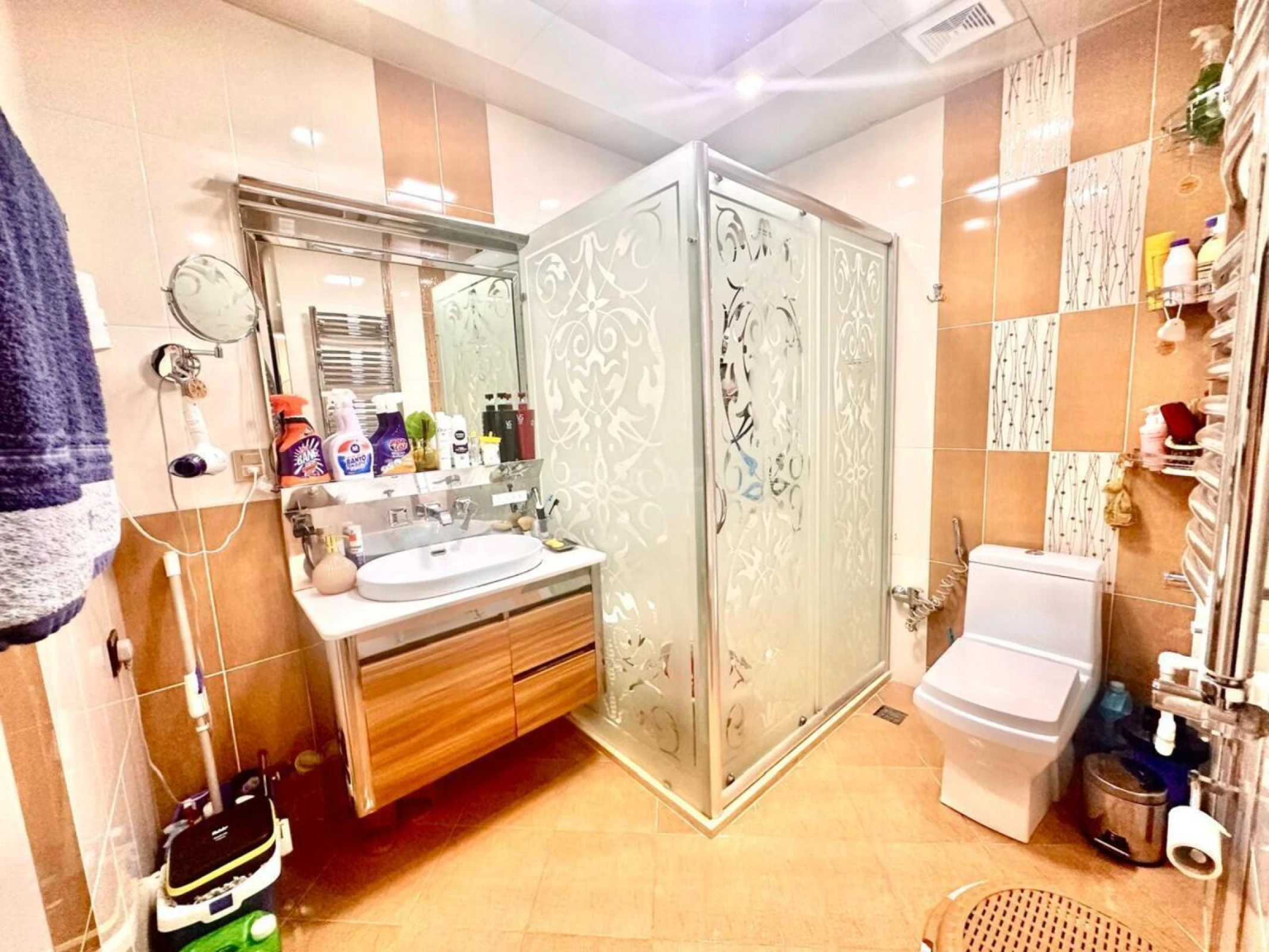 Satılır 4 otaqlı mənzil 190 m²