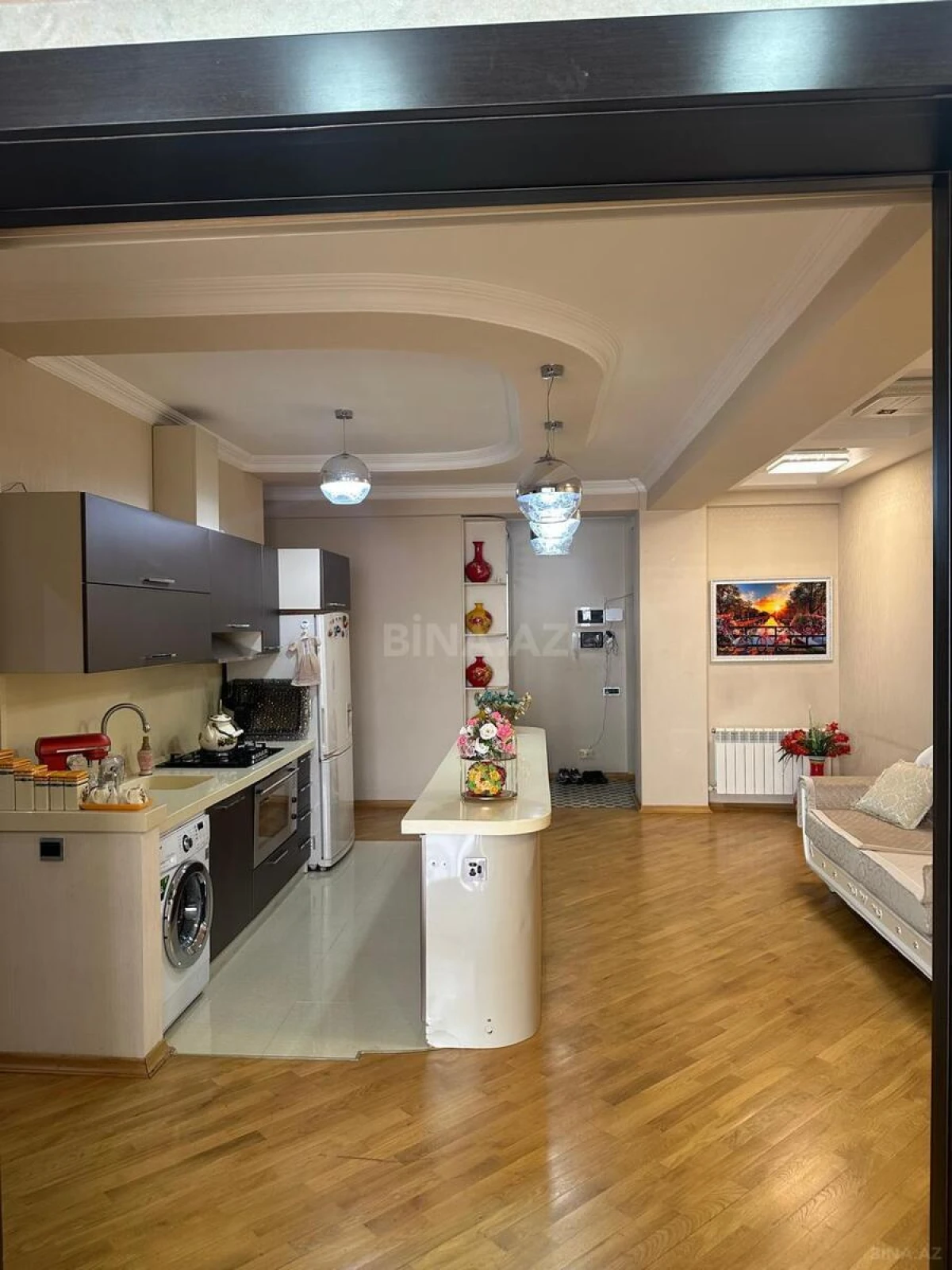 Satılır 4 otaqlı mənzil 190 m²