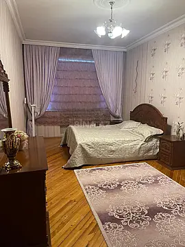 Satılır 3 otaqlı mənzil 158 m²