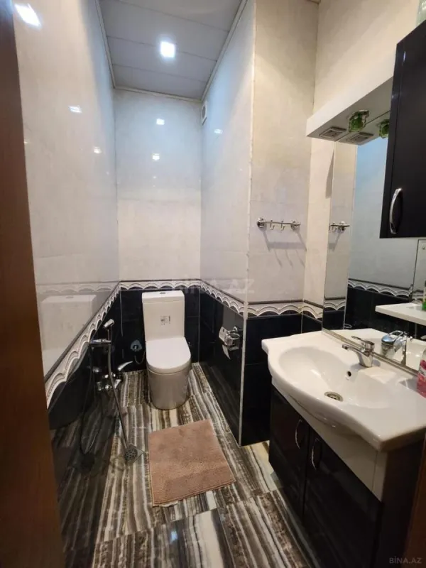 Satılır 3 otaqlı mənzil 158 m²