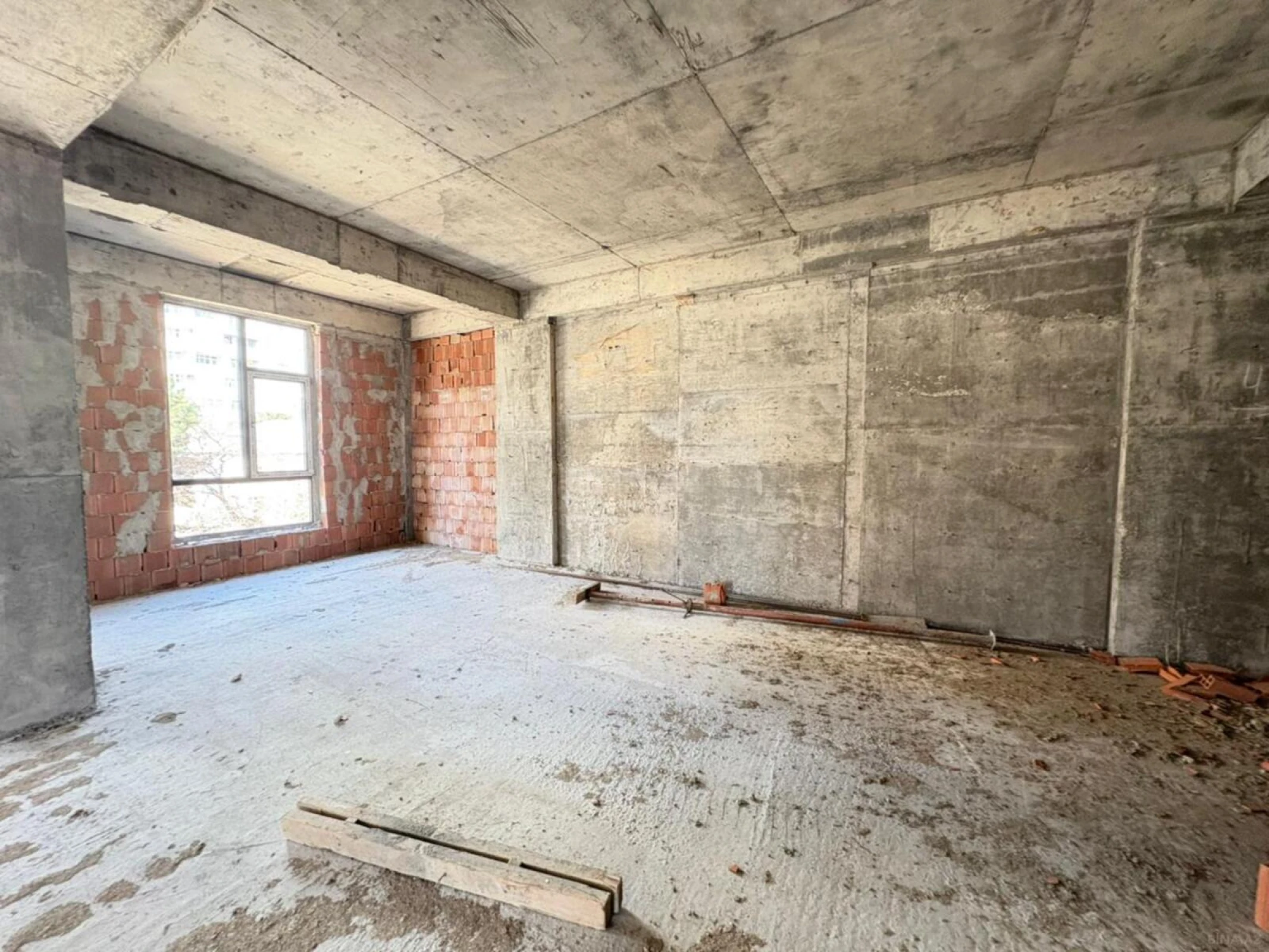 Satılır 2 otaqlı mənzil 80 m²