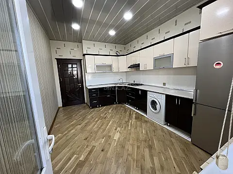 Satılır 2 otaqlı mənzil 88 m²