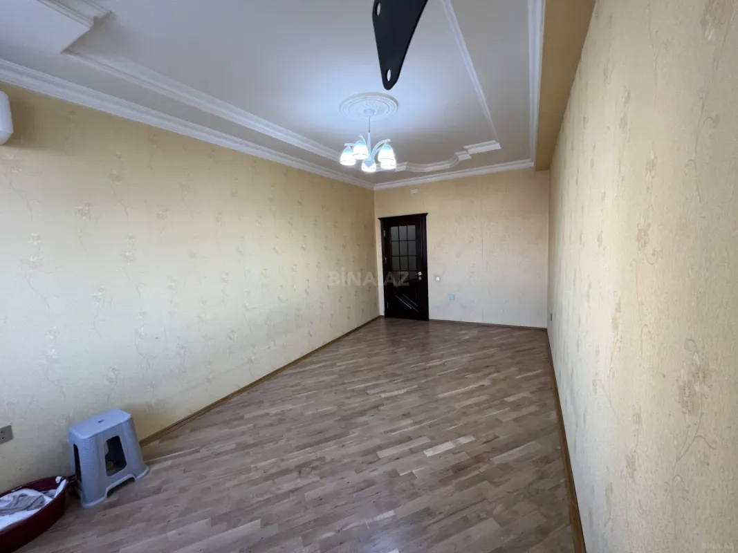 Satılır 2 otaqlı mənzil 88 m²