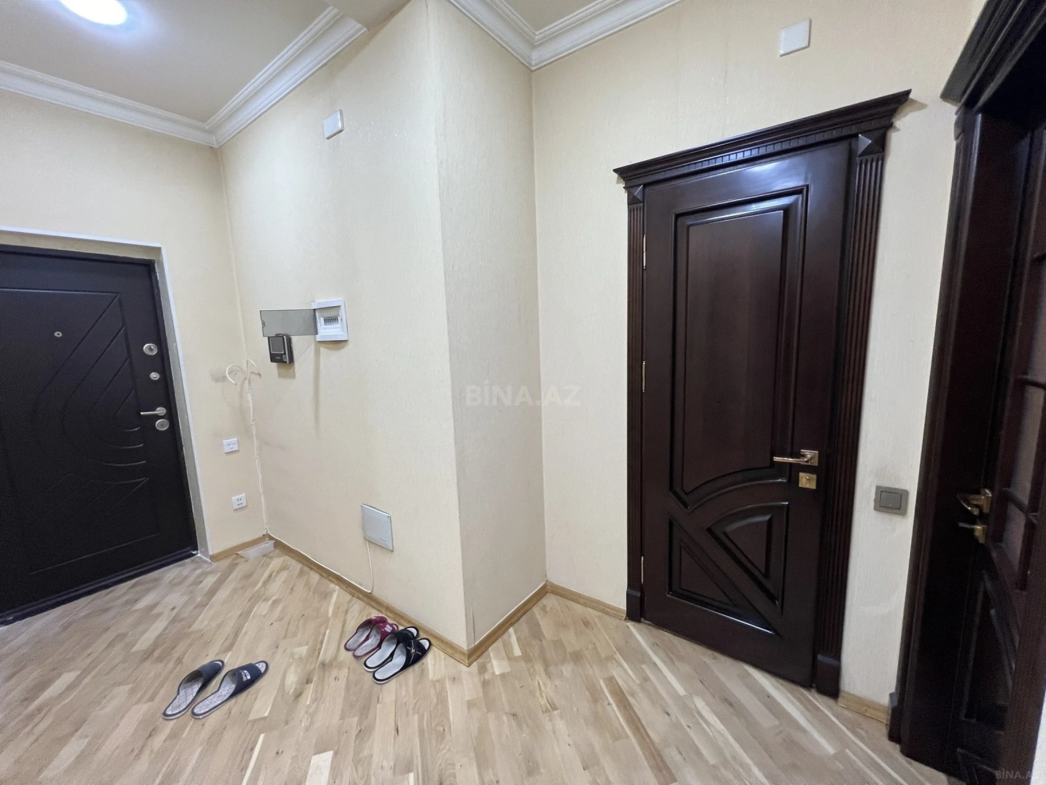 Satılır 2 otaqlı mənzil 88 m²