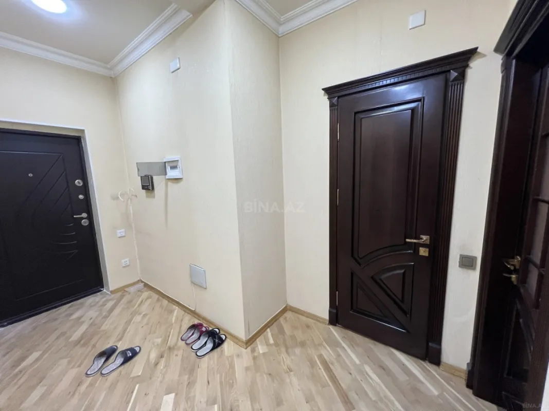 Satılır 2 otaqlı mənzil 88 m²