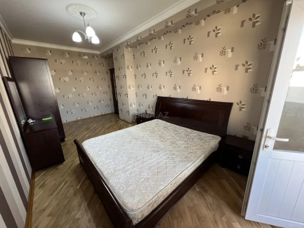 Satılır 2 otaqlı mənzil 88 m²