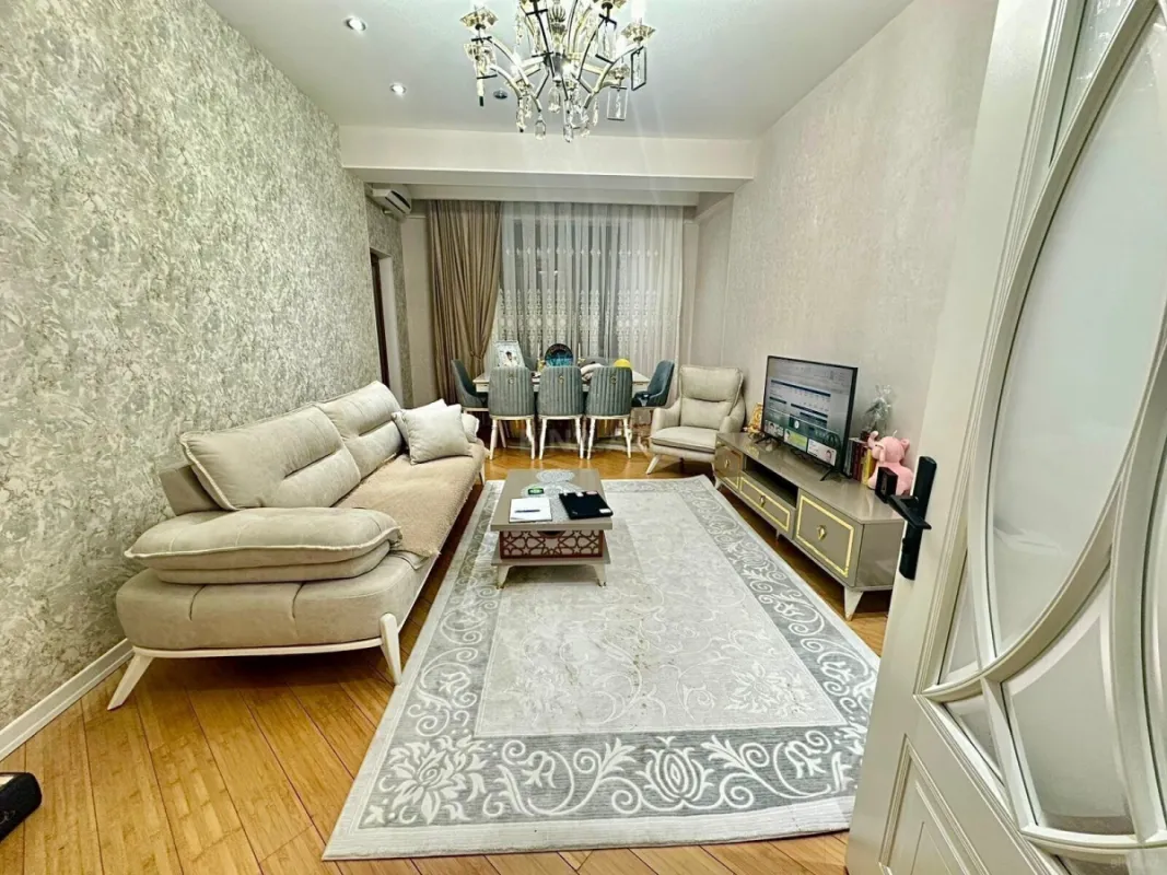 Satılır 2 otaqlı mənzil 94 m²