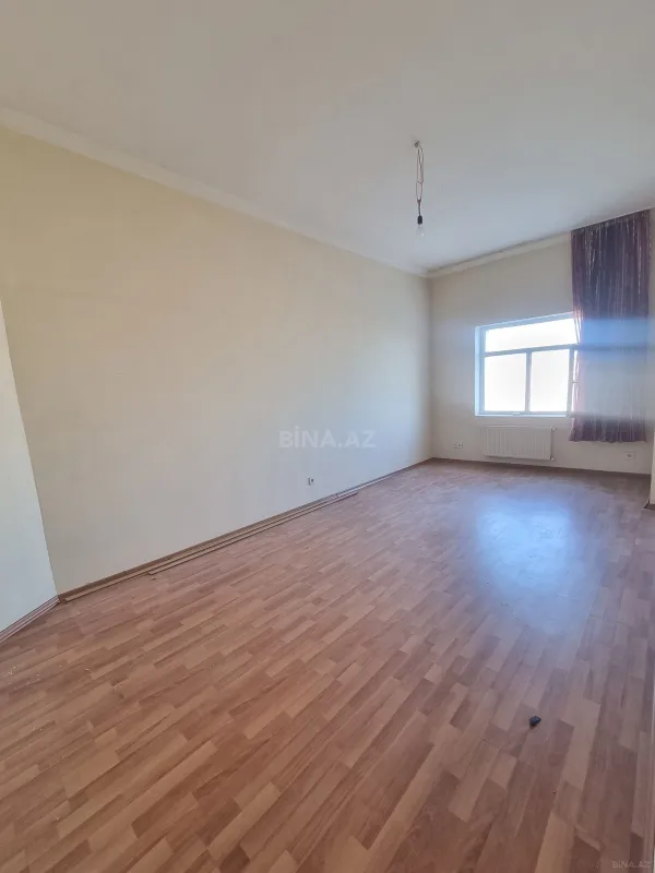 Satılır 3 otaqlı mənzil 122 m²