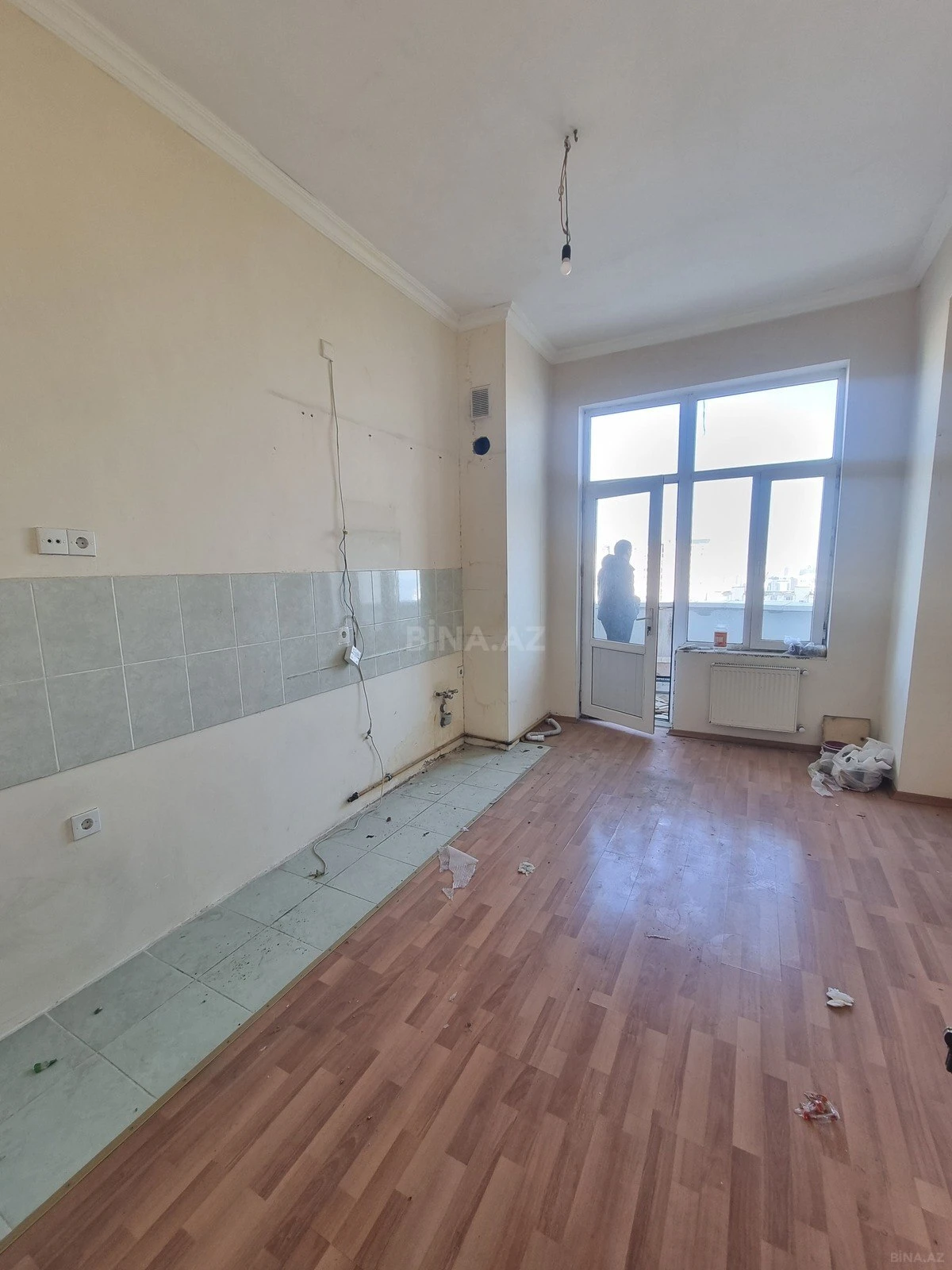 Satılır 3 otaqlı mənzil 122 m²