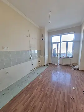 Satılır 3 otaqlı mənzil 122 m²