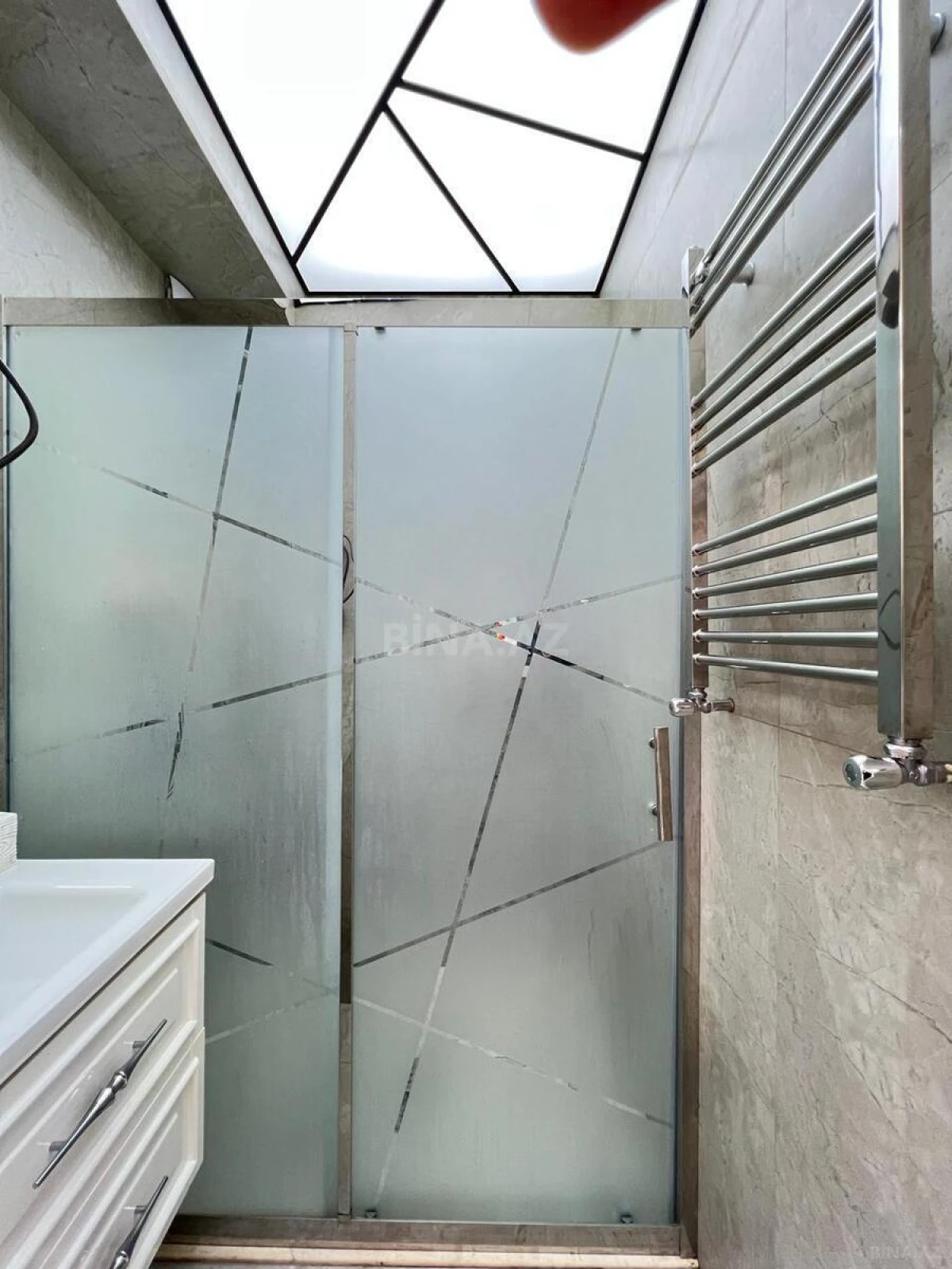 Satılır 3 otaqlı mənzil 96 m²