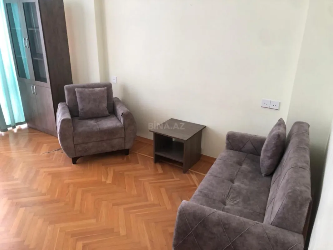 Kirayə verilir 4 otaqlı ofis 200 m²