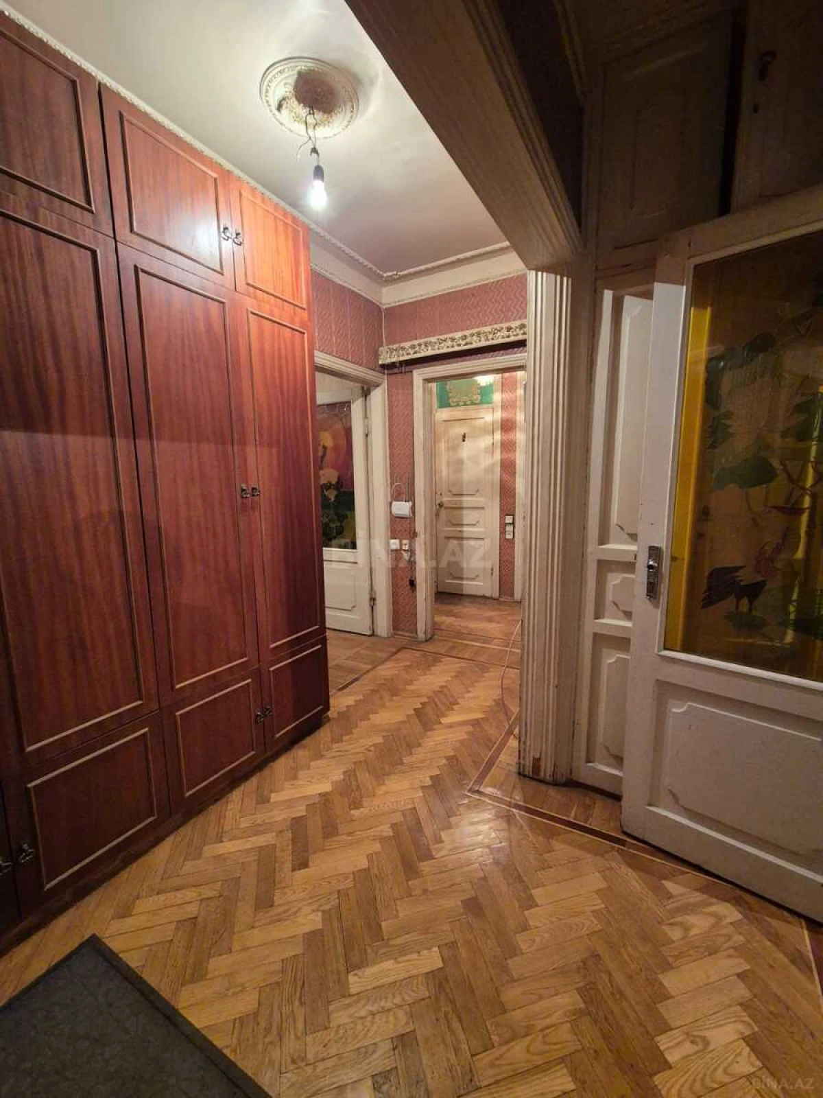 Satılır 4 otaqlı mənzil 90 m²